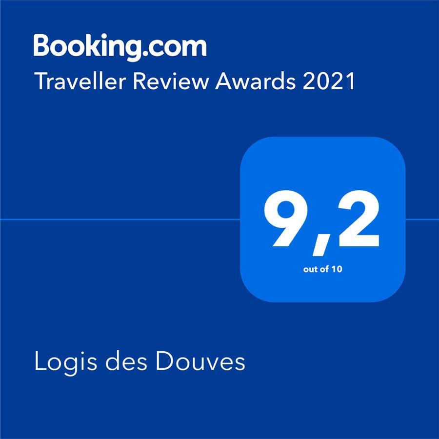 Logis Des Douves Bed and Breakfast Tiffauges Esterno foto