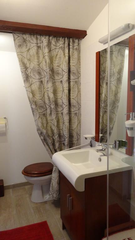 Logis Des Douves Bed and Breakfast Tiffauges Esterno foto