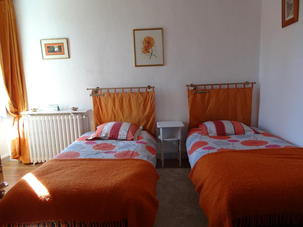 Logis Des Douves Bed and Breakfast Tiffauges Esterno foto